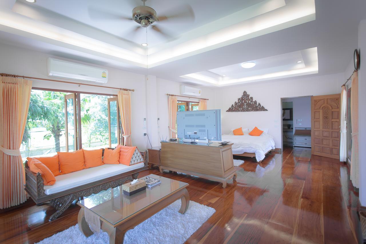 Thararin Villa Ban Doem Bang Phòng bức ảnh