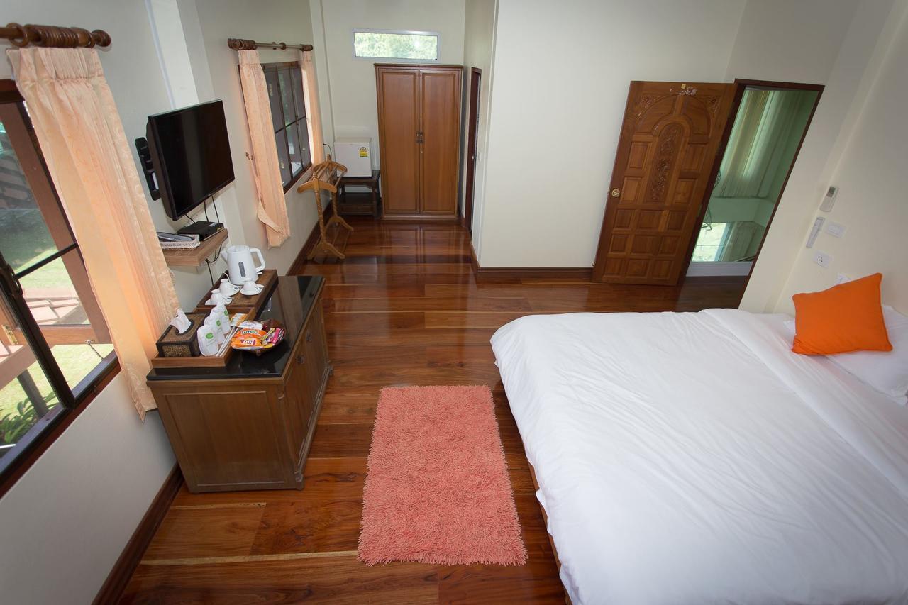 Thararin Villa Ban Doem Bang Phòng bức ảnh