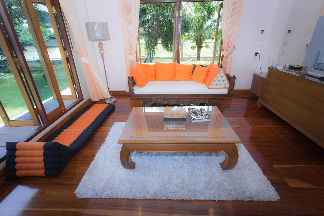Thararin Villa Ban Doem Bang Phòng bức ảnh